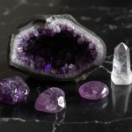 аметист фиолетовый кристалл магические свойства духовный камень мудрости